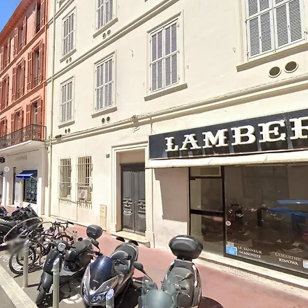 Appartement Le Saint Honore Idealement Situe Au Coeur De