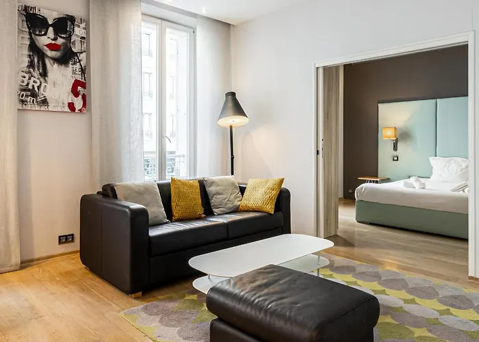 Le Saint Honore Idealement Situe Au Coeur De *