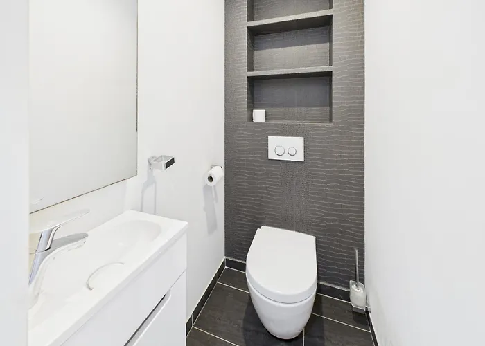 Le Saint Honore Idealement Situe Au Coeur De